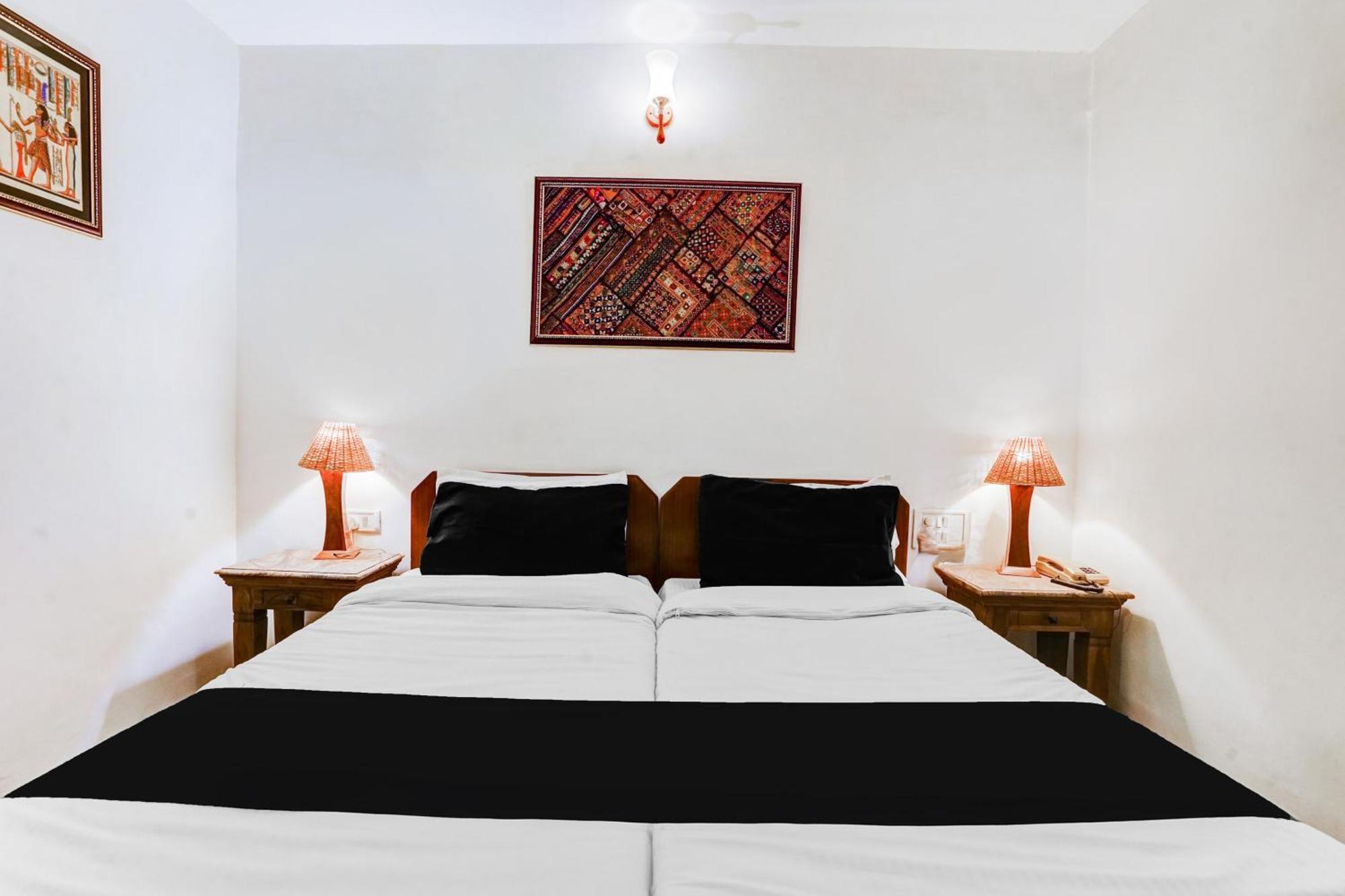 Super Hotel O Sansarchandra Road Formerly Luna Rosa Jaipur Buitenkant foto