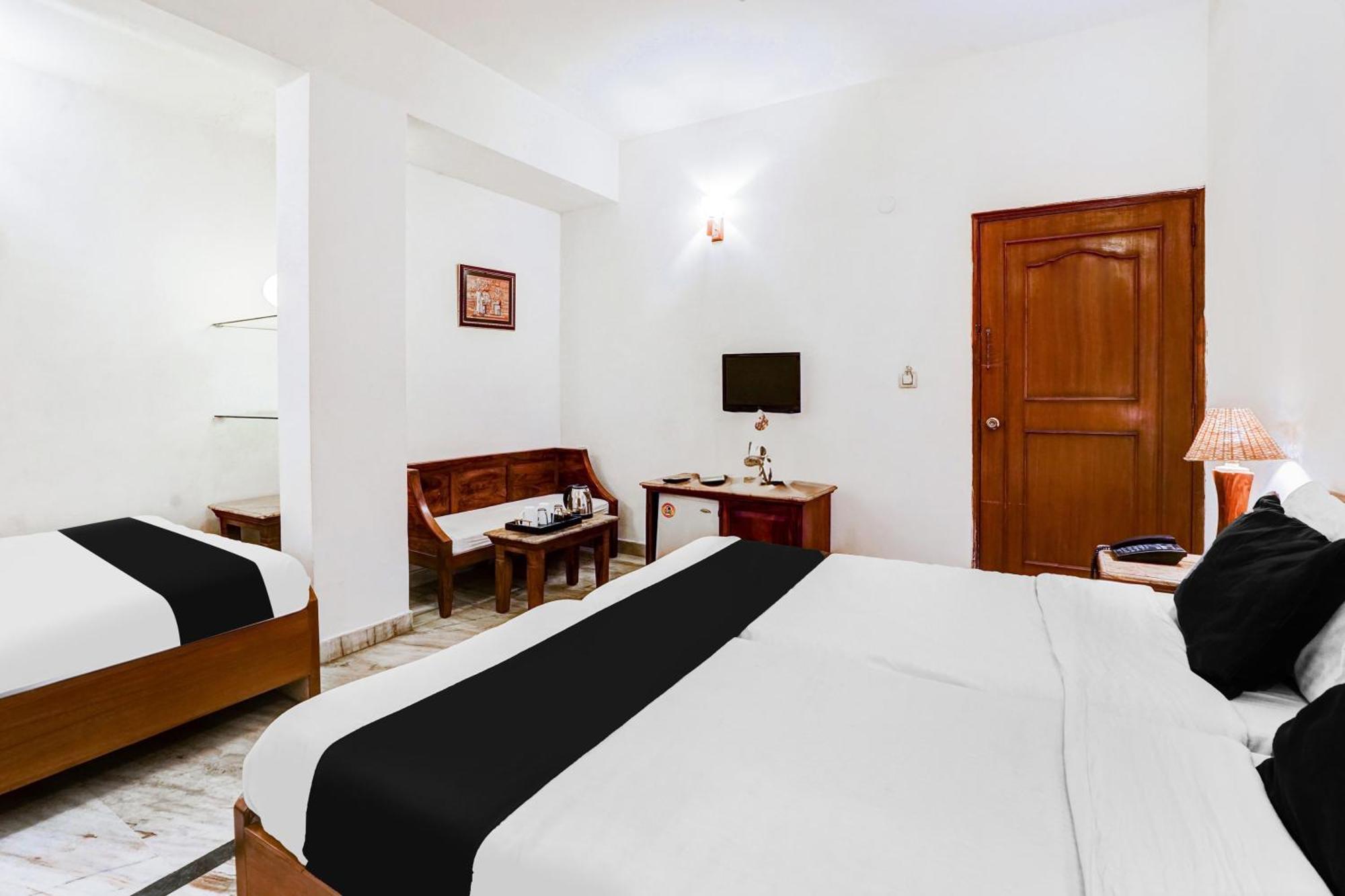 Super Hotel O Sansarchandra Road Formerly Luna Rosa Jaipur Buitenkant foto